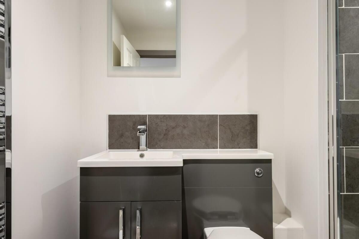 Contemporary 1 Bedroom Apartment In Central Hull Kingston upon Hull Exterior foto
